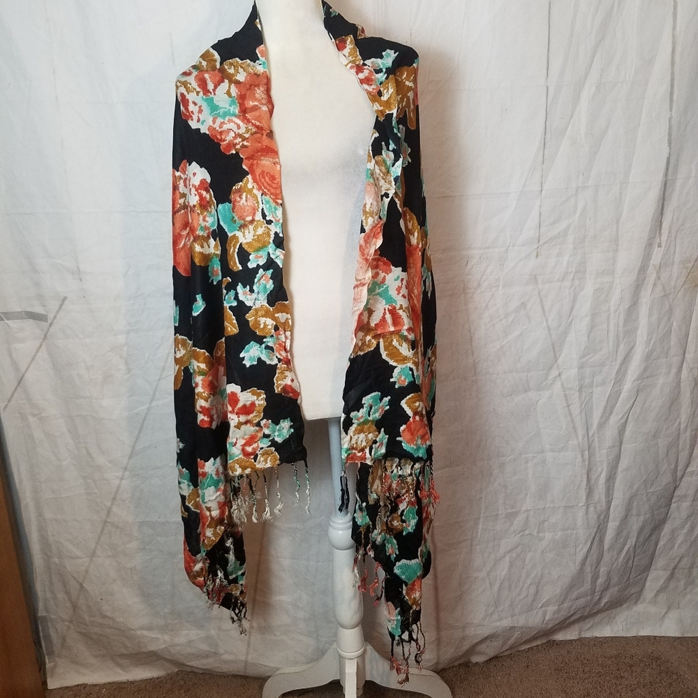 Floral Patterned Scarf - Picture 5 of 9